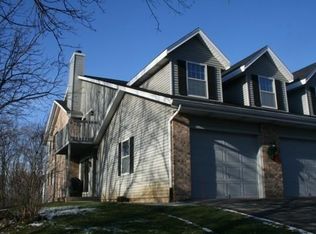 2283 Quail Hollow Ct, Delafield, WI 53018