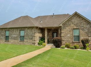 120 Melville Dr, Maumelle, AR 72113