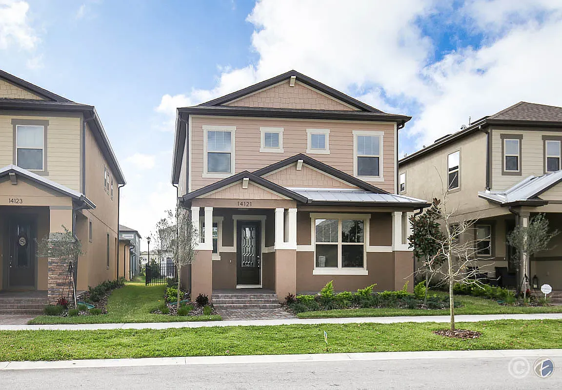 4 bed, 2.5 bath, 2128 sqft, $3,000 — Photo 1