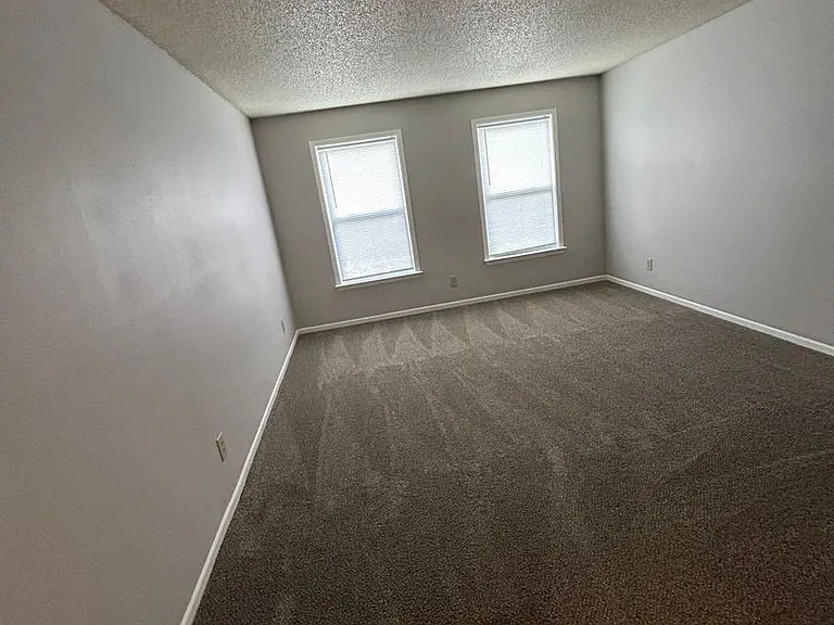 2387 Bridlewood Dr — Photo 17