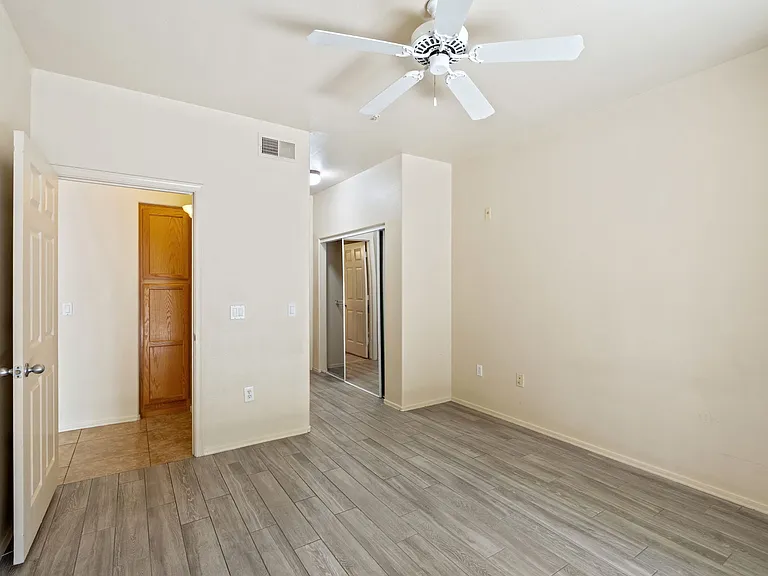 20100 N 78th Pl #1110 — Photo 2