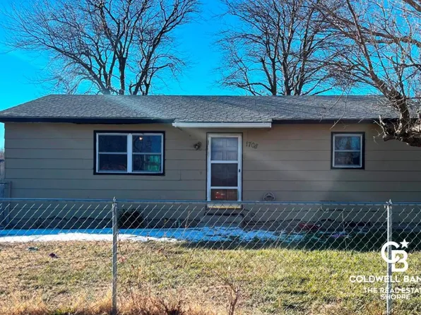 1708 Diane St, Garden City, KS 67846