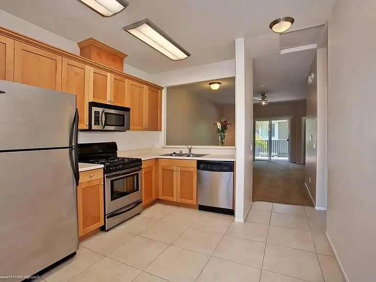 1415 N Vulcan Ave #12 — Photo 4