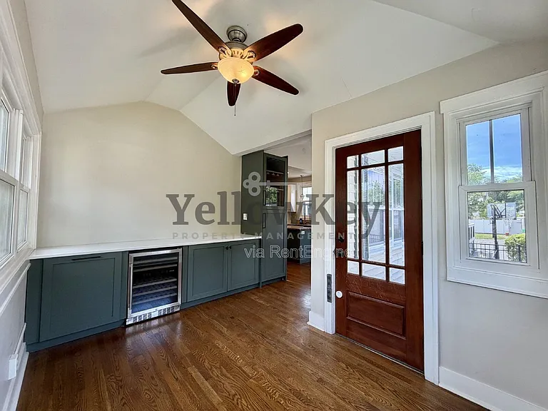 376 Hill Ave — Photo 7