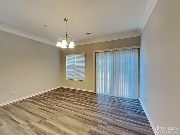 5th image of 20 Heatherfield Dr