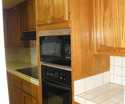 kitchen stove, microwave, & oven