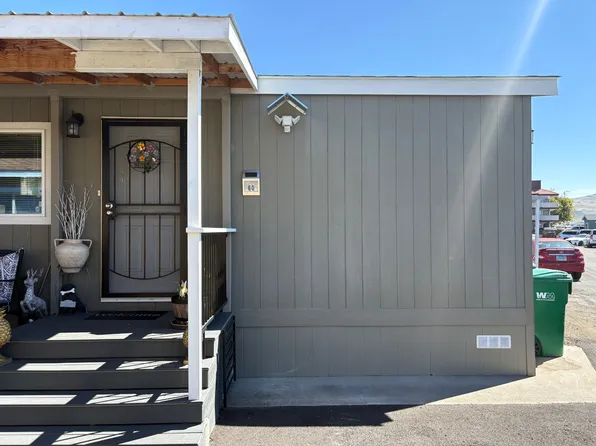 106 E Victorian Ave #60, Sparks, NV 89431