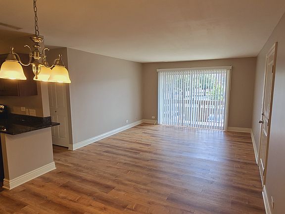 3rd image of 508 N Cass Ave #11238595