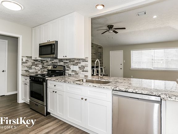 5th image of 1122 Canyon Springs Dr