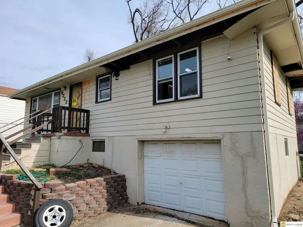 5323 P St, Omaha, NE 68117