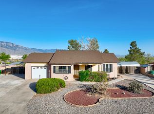 706 Saratoga Dr NE, Rio Rancho, NM 87124