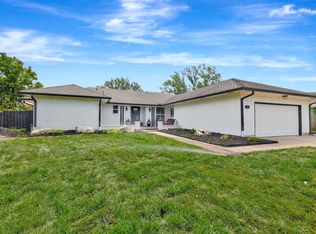 104 N Burr Oak Rd, Wichita, KS 67206