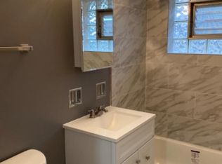 2296 182nd Pl APT 1A, Lansing, IL 60438