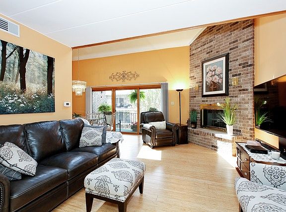 2nd image of 9135 Del Prado Dr APT 2S