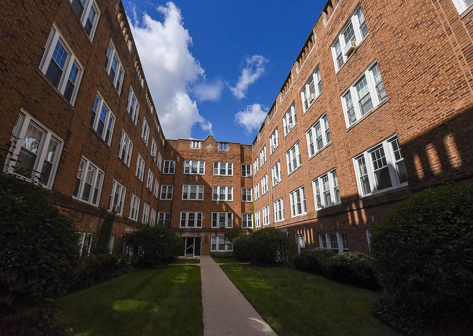 1st image of 6954 N Wolcott Ave Unit 4