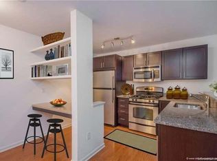 26 Schoolhouse Dr UNIT 403, West Hartford, CT 06110