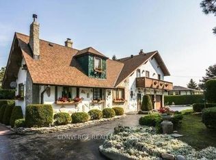 10 Hillcourt Ave, Whitby, ON L1R 2T9