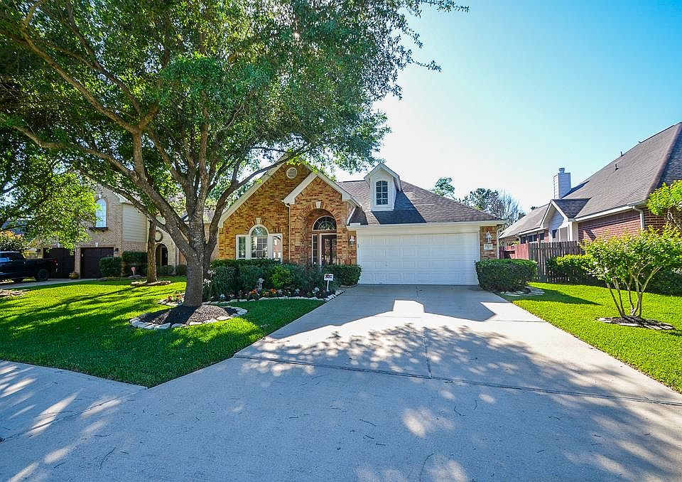 1st image of 7223 Hollow Field Ln