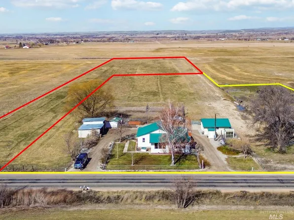 8720 Dewey Rd, Emmett, ID 83617