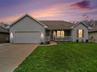 18600 Woodruff St, Smithville, MO 64089