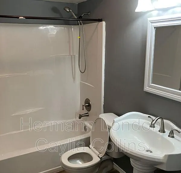 8708 Granada Pl — Photo 5