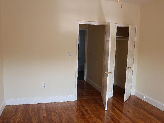 3rd image of 116 Longwood Ave APT 4A