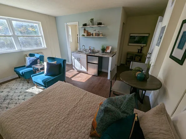 7743 Reading Rd, Cincinnati, OH 45237