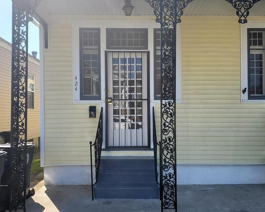 1st image of 424 S Olympia St #424