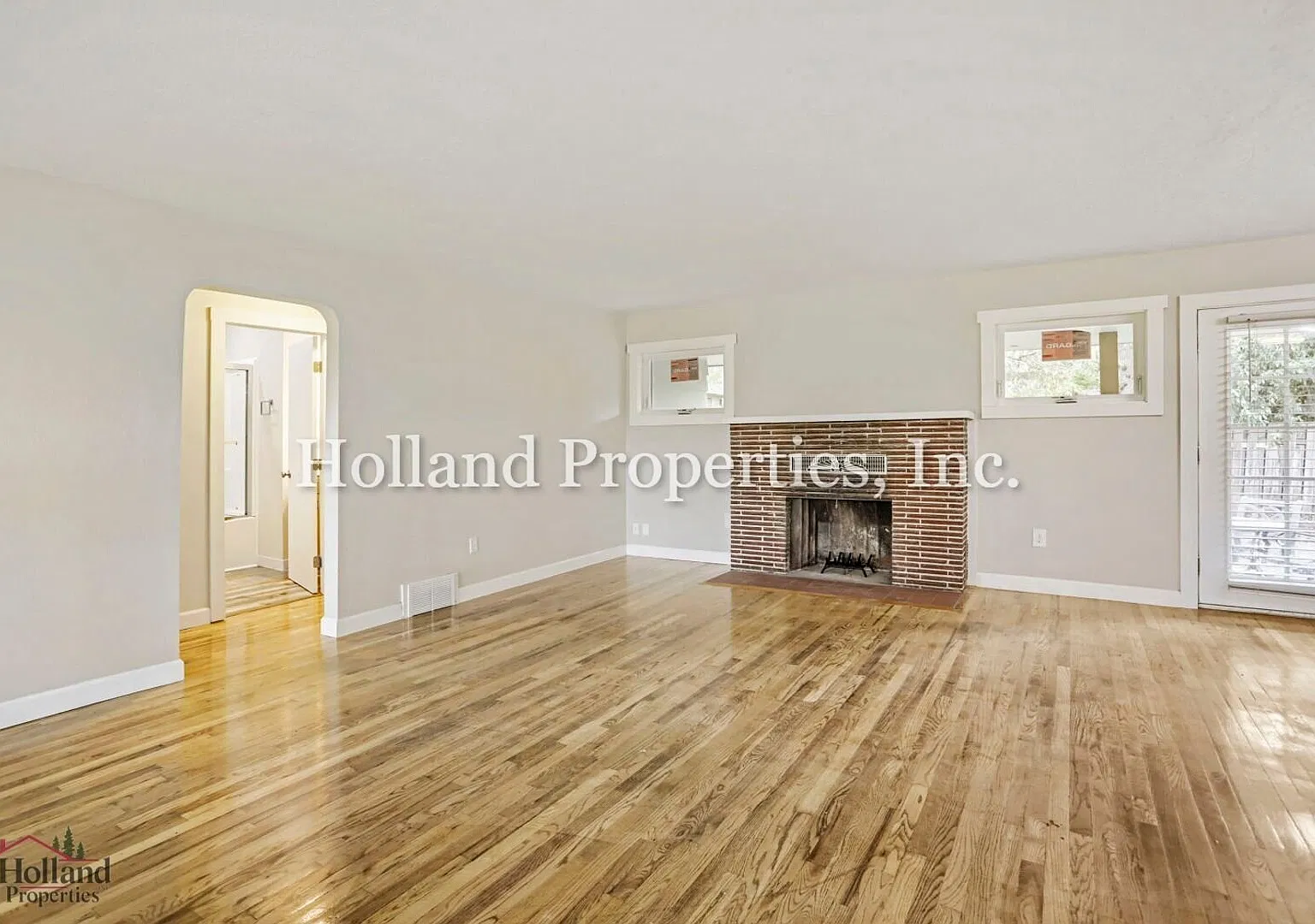 Beautifully Renovated Beaverton Home with Private Fenced Yard — Photo 4
