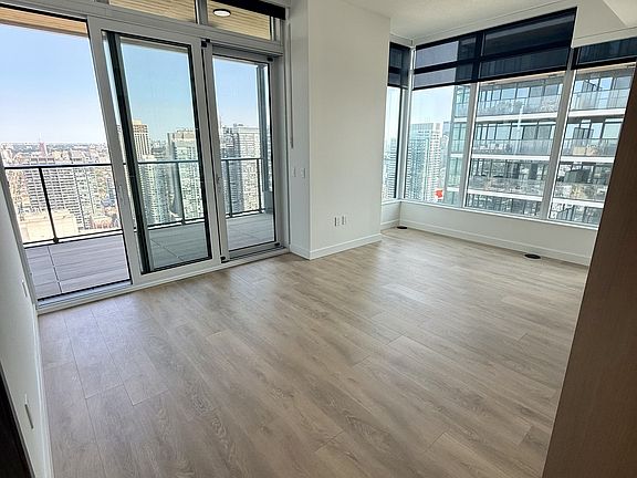 3rd image of 3 Concord Cityplace Way #5105