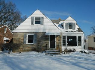 6185 Stratford Dr, Parma Heights, OH