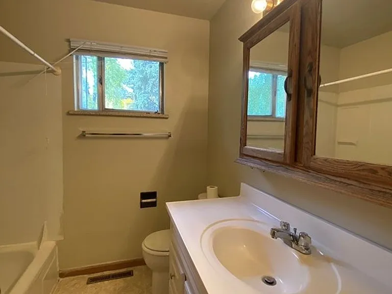 1313 Fairview Dr — Photo 5