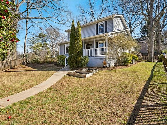 2nd image of 1736 Oakview Rd