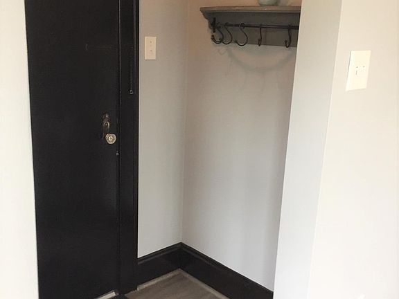 2nd image of 2228 Glenside Ave