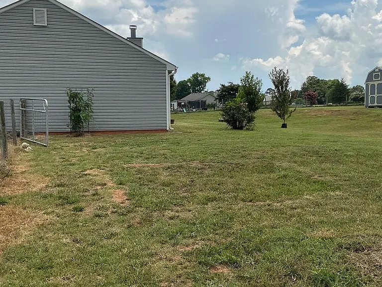 220 Jeremy Dr — Photo 42