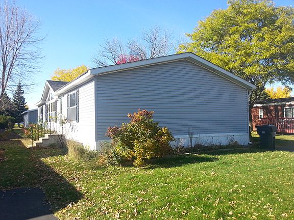 2nd image of 9528 Pierce St NE