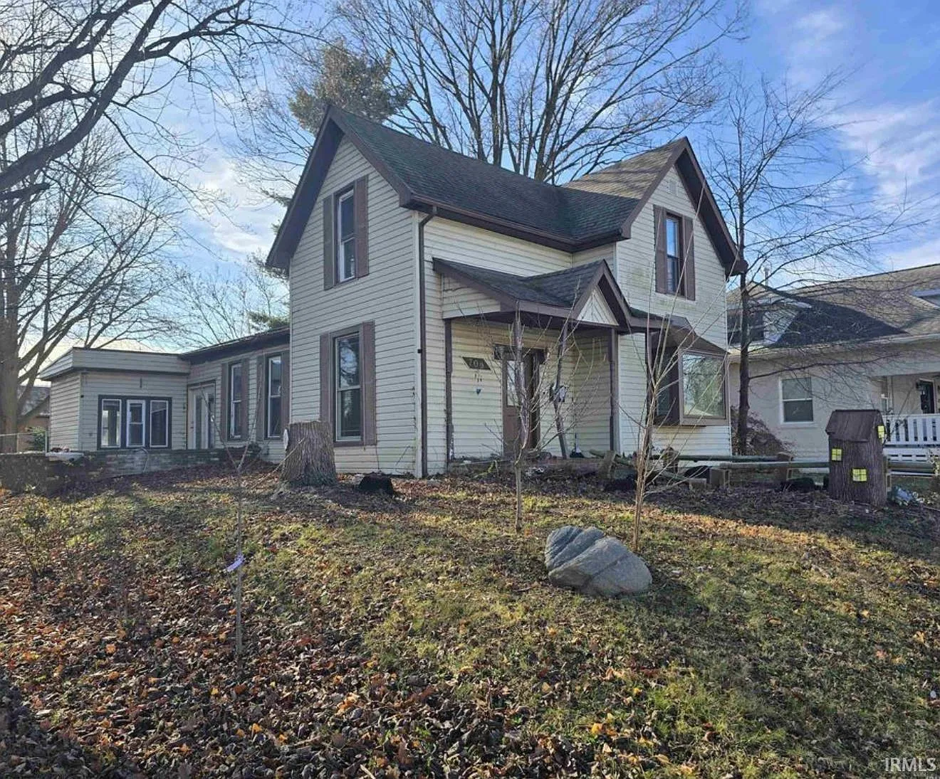 709 E Main St photo 1