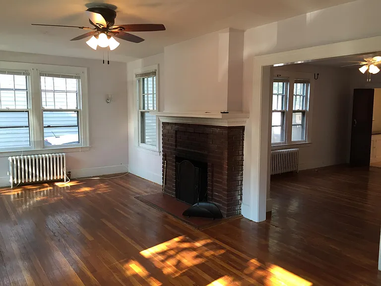 128 Clifford St #1 — Photo 4