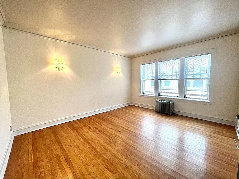 4535 N Paulina St #3C — Photo 2