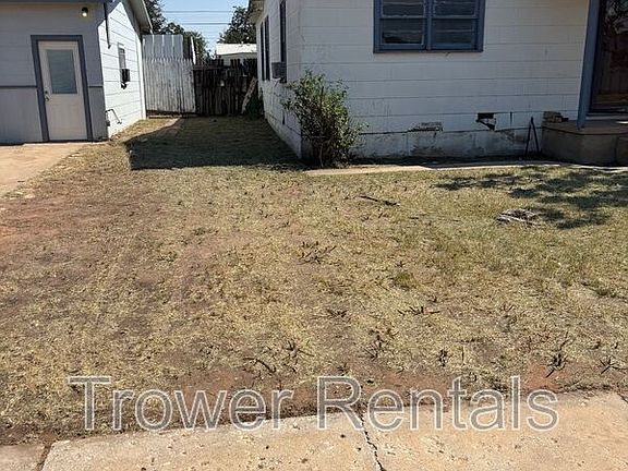 2nd image of 510 E 56th St
