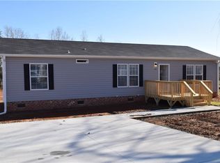 104 Lisa Ct, Iva, SC 29655