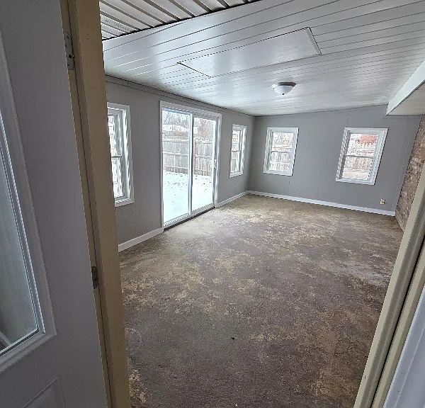 1146 Morris Ave — Photo 13