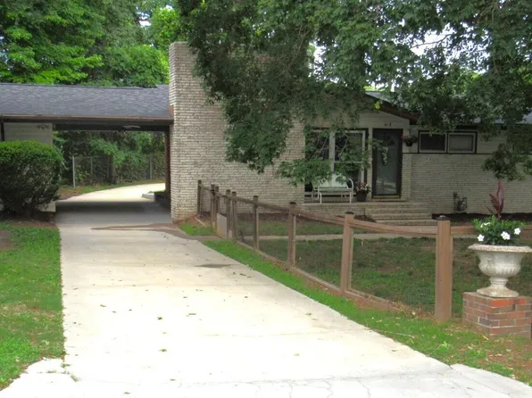 415 N Cheatham St, Franklinton, NC 27525