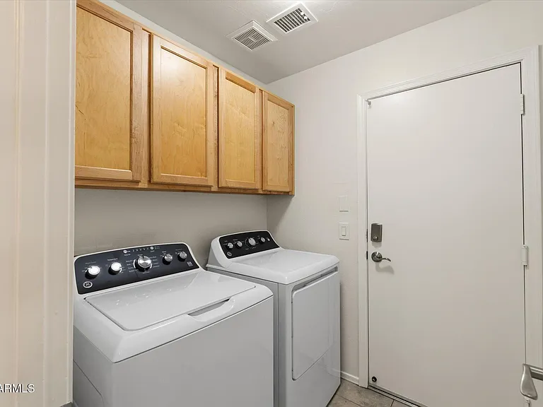 2212 E Vista Bonita Dr — Photo 21
