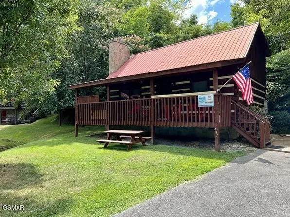 432 Hideaway Ridge Cir, Sevierville, TN 37862
