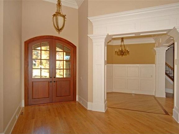 4th image of 8061 Cross Creek Ct
