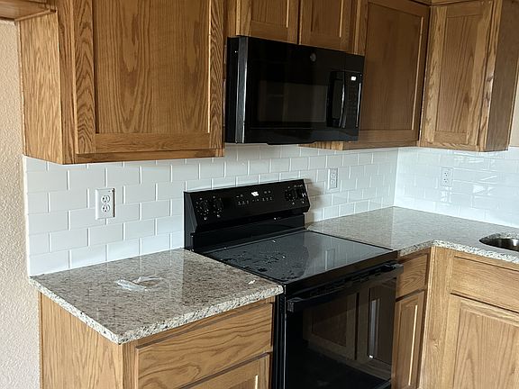 5th image of 1106 Zora Dr #B