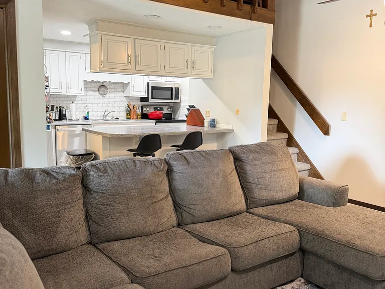 2421 S Yellowstone St #201 — Photo 5