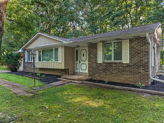 3rd image of 7414 Audubon Dr