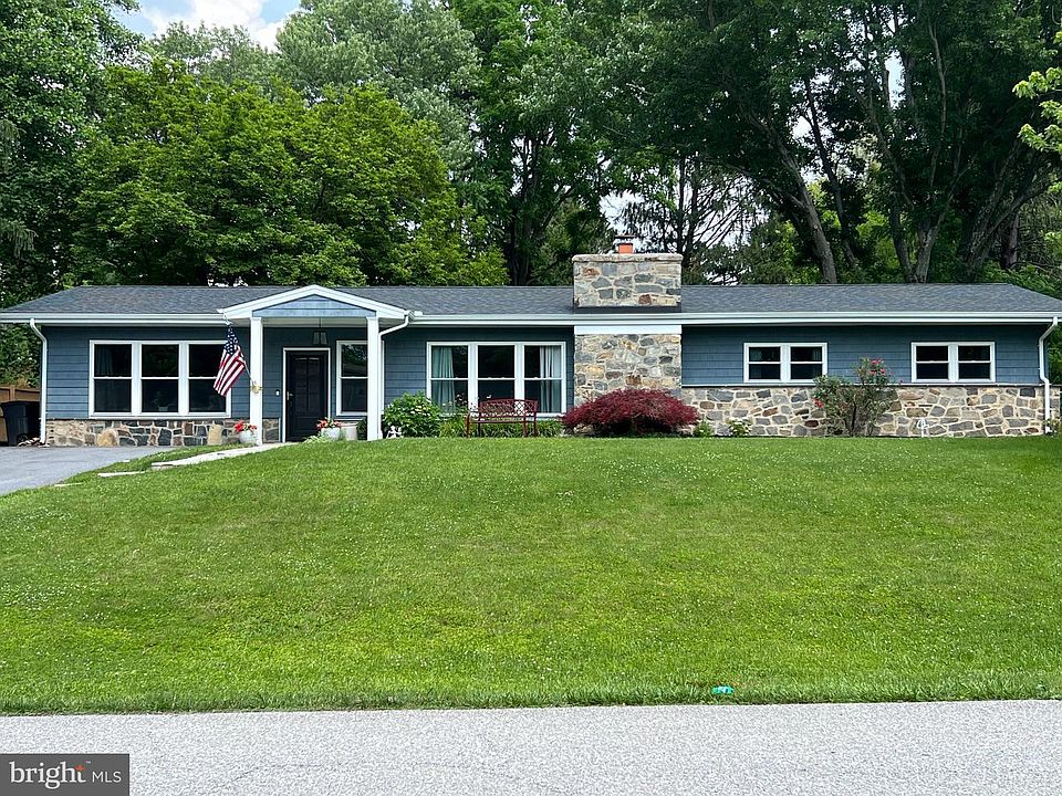 2nd image of 9242 Spring Valley Rd